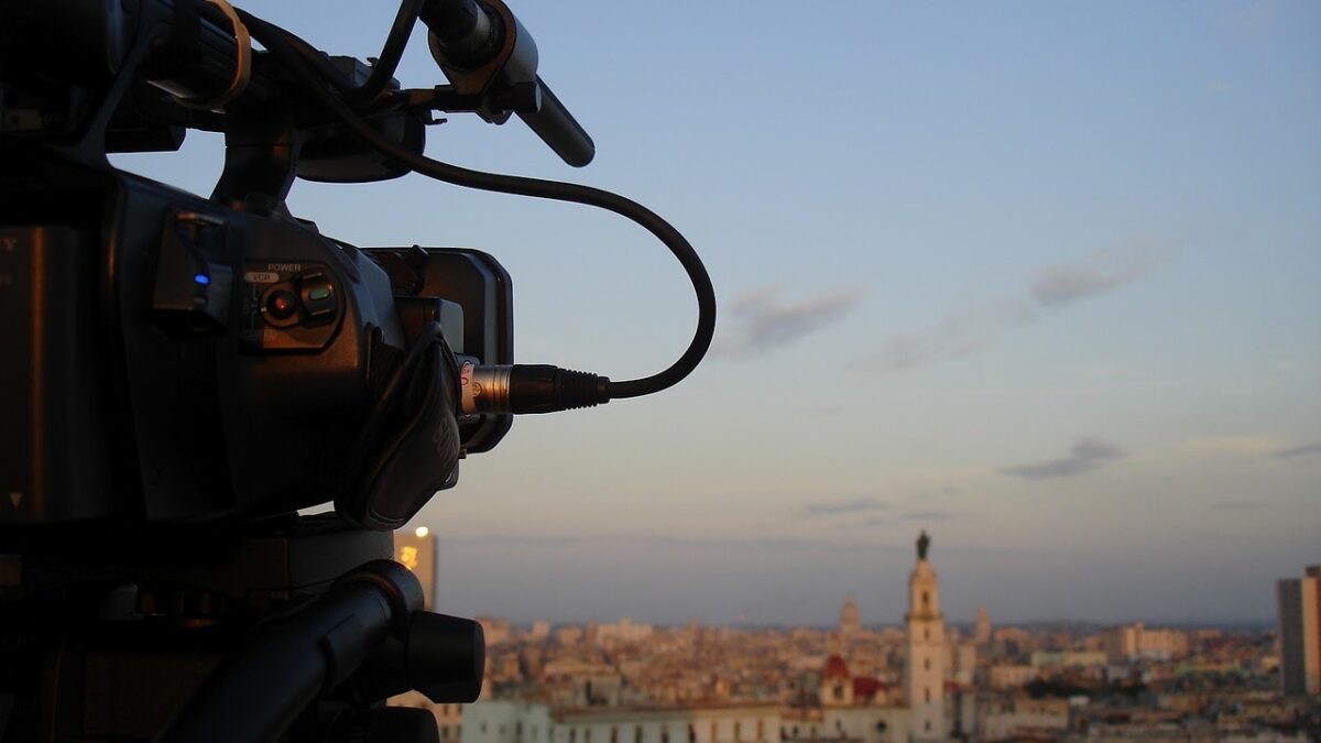 Riprese con drone e continuità visiva: quando la tecnica deve rimanere invisibile